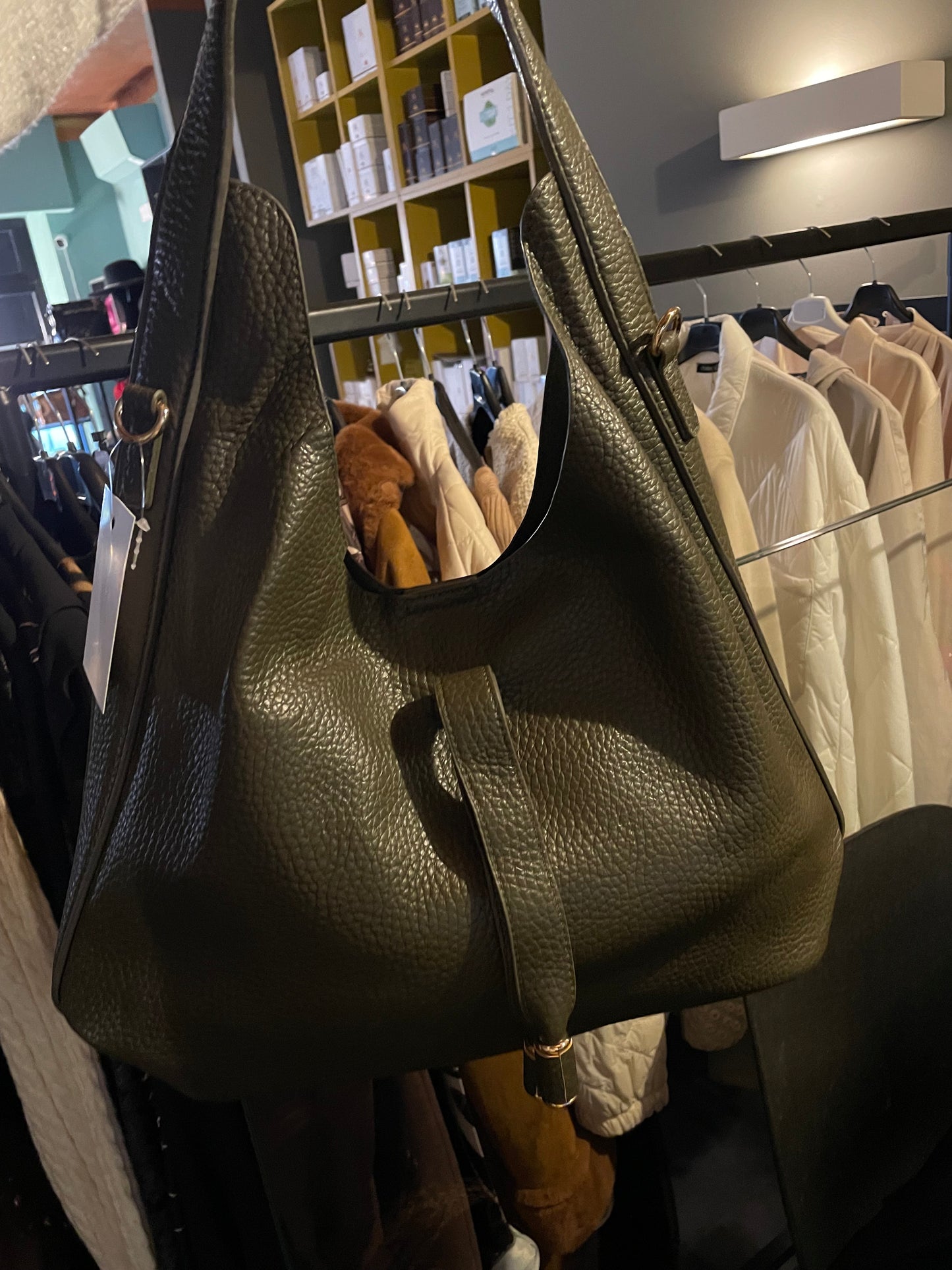 Disponibile anche marrone