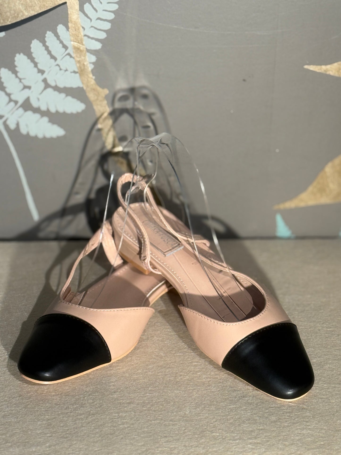 Ballerina con punta nera