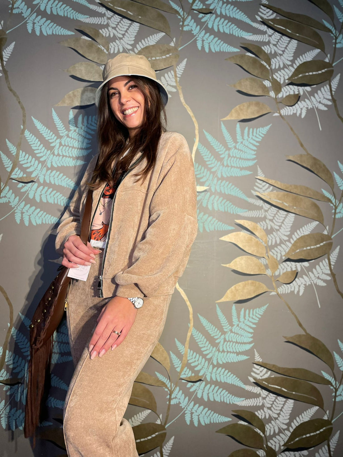 🕊️ Outfit del mese di novembre: il comfort elegante firmato Immagine Donna e Uomo Pavia