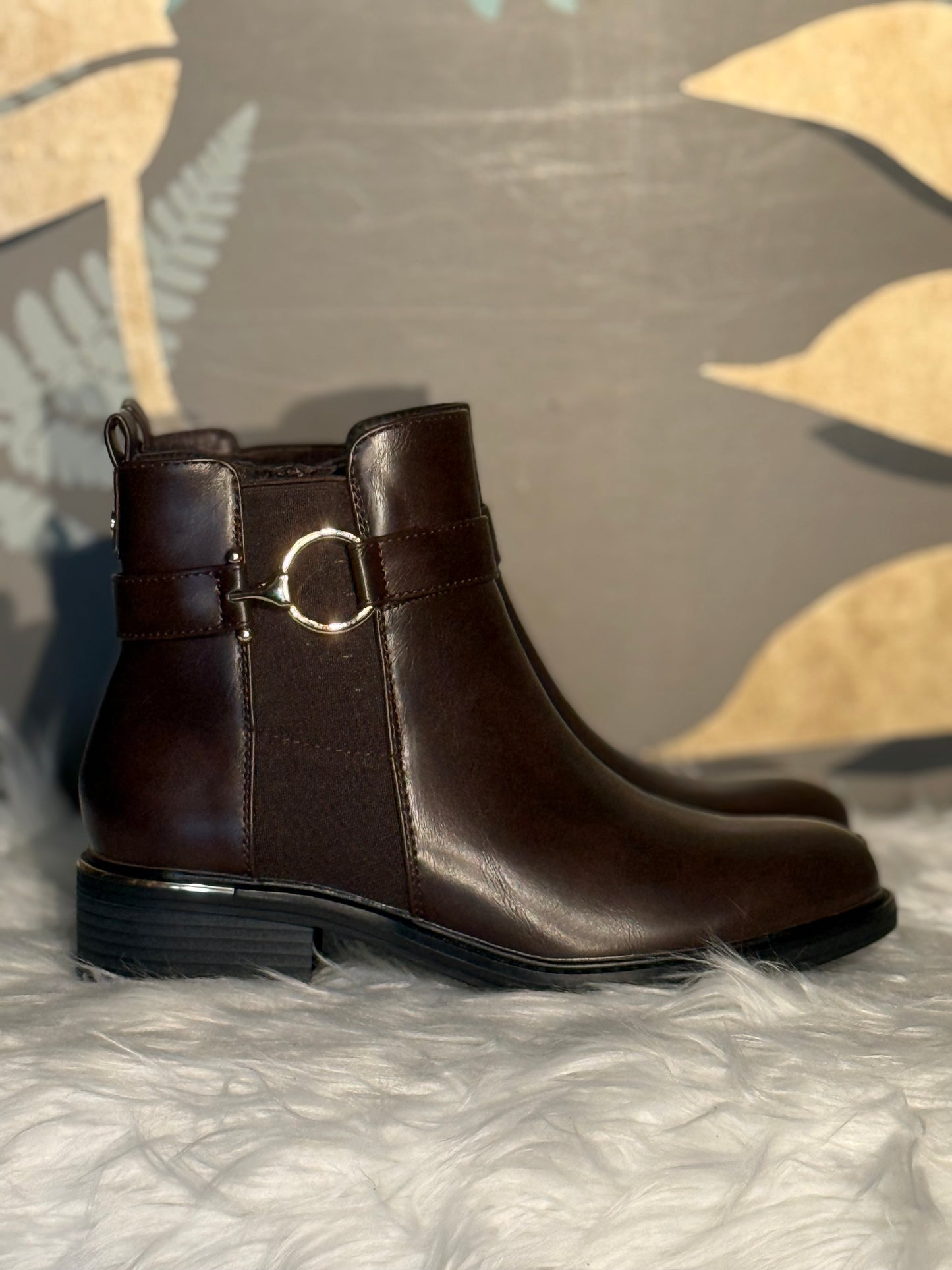 Stivaletto basso color tabacco